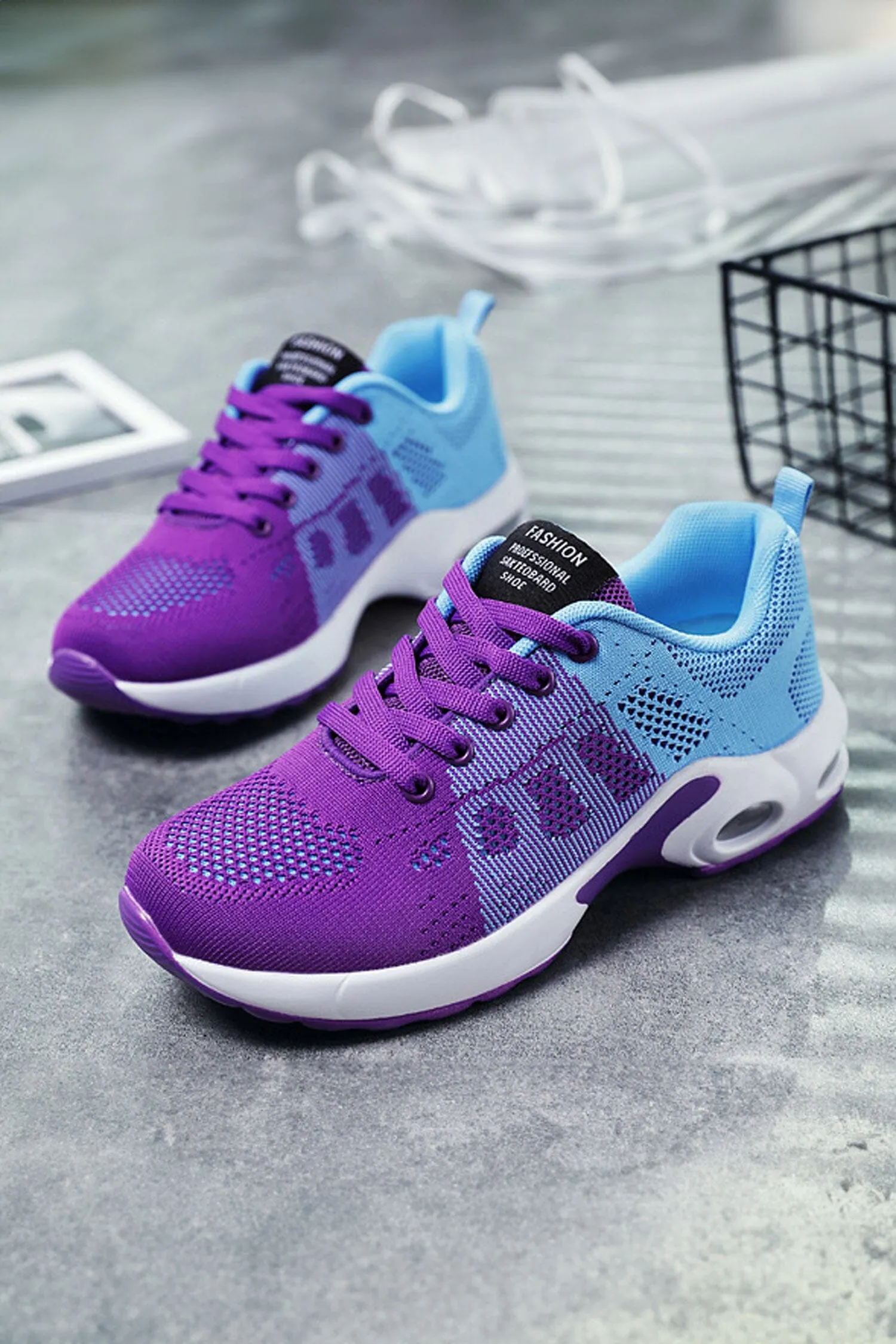 Fashion Women's Air-Cushioned Lace-Up Sneakers