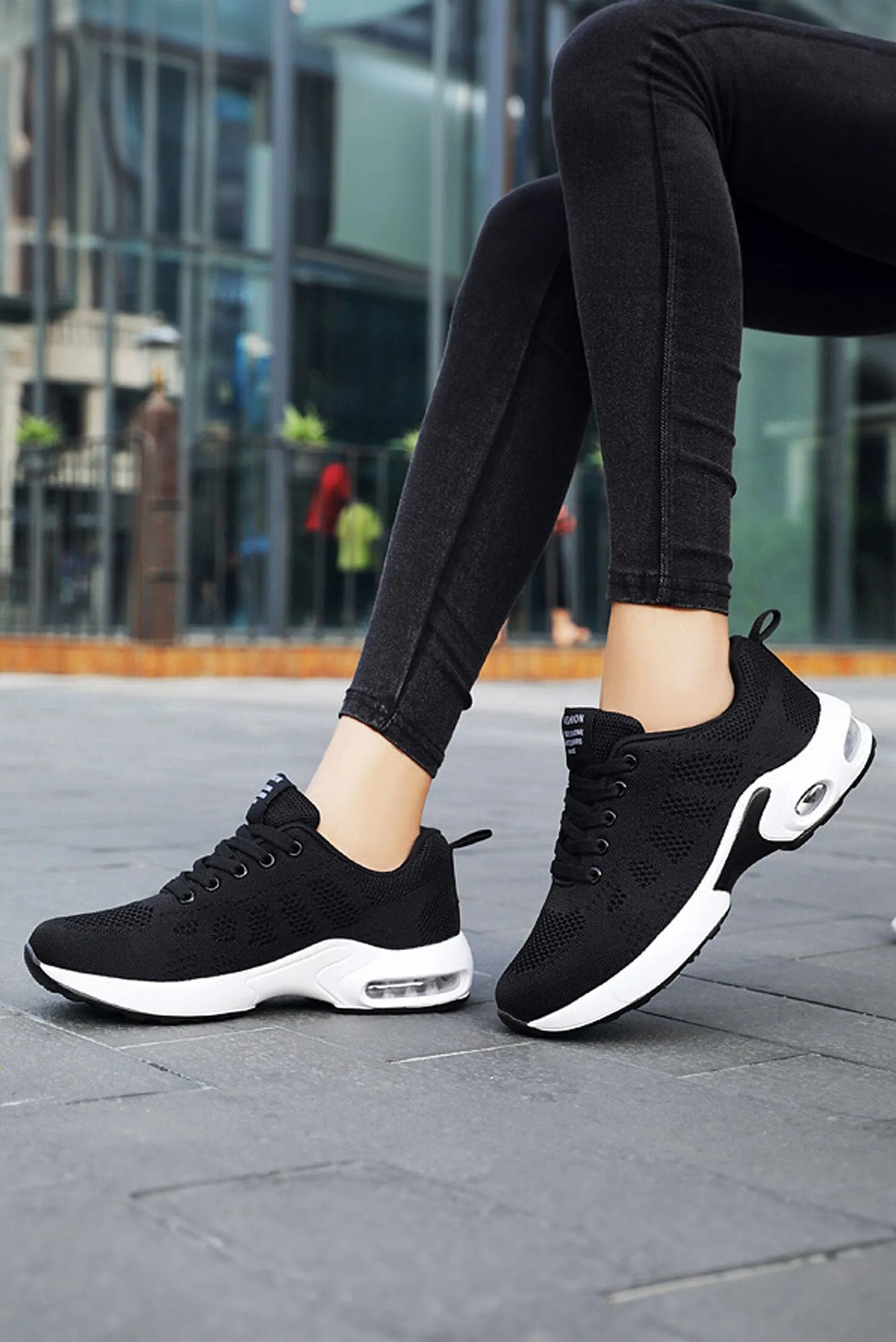 Fashion Women's Air-Cushioned Lace-Up Sneakers