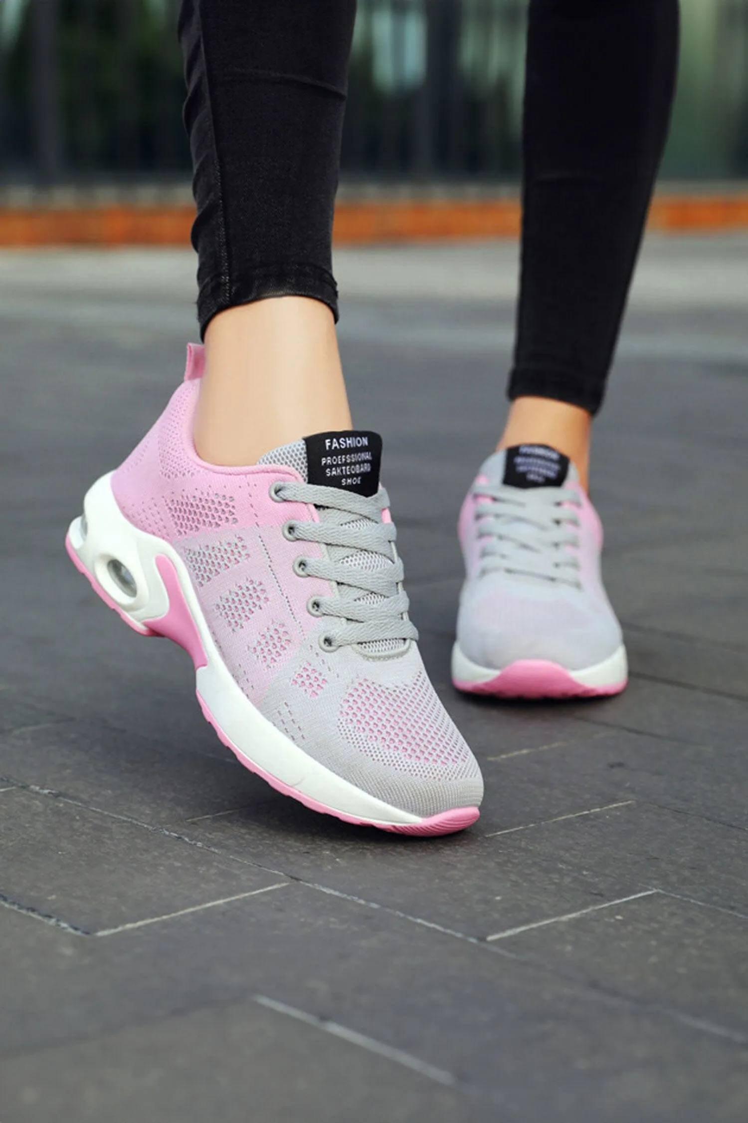 Fashion Women's Air-Cushioned Lace-Up Sneakers